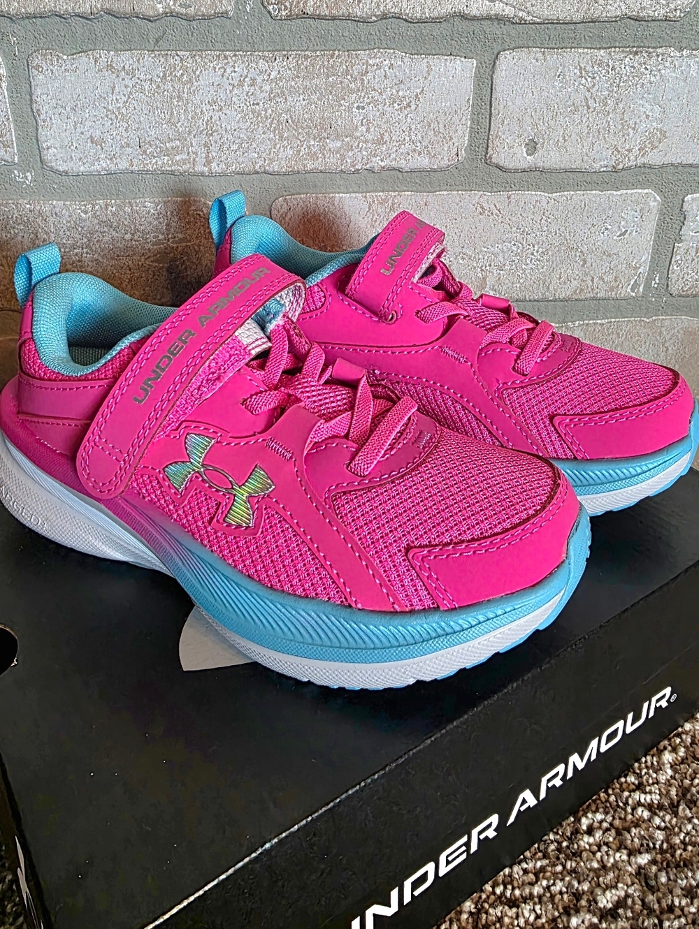 Under Armour Kids' Pink & Blue Lightweight GPS Assert 11 AC